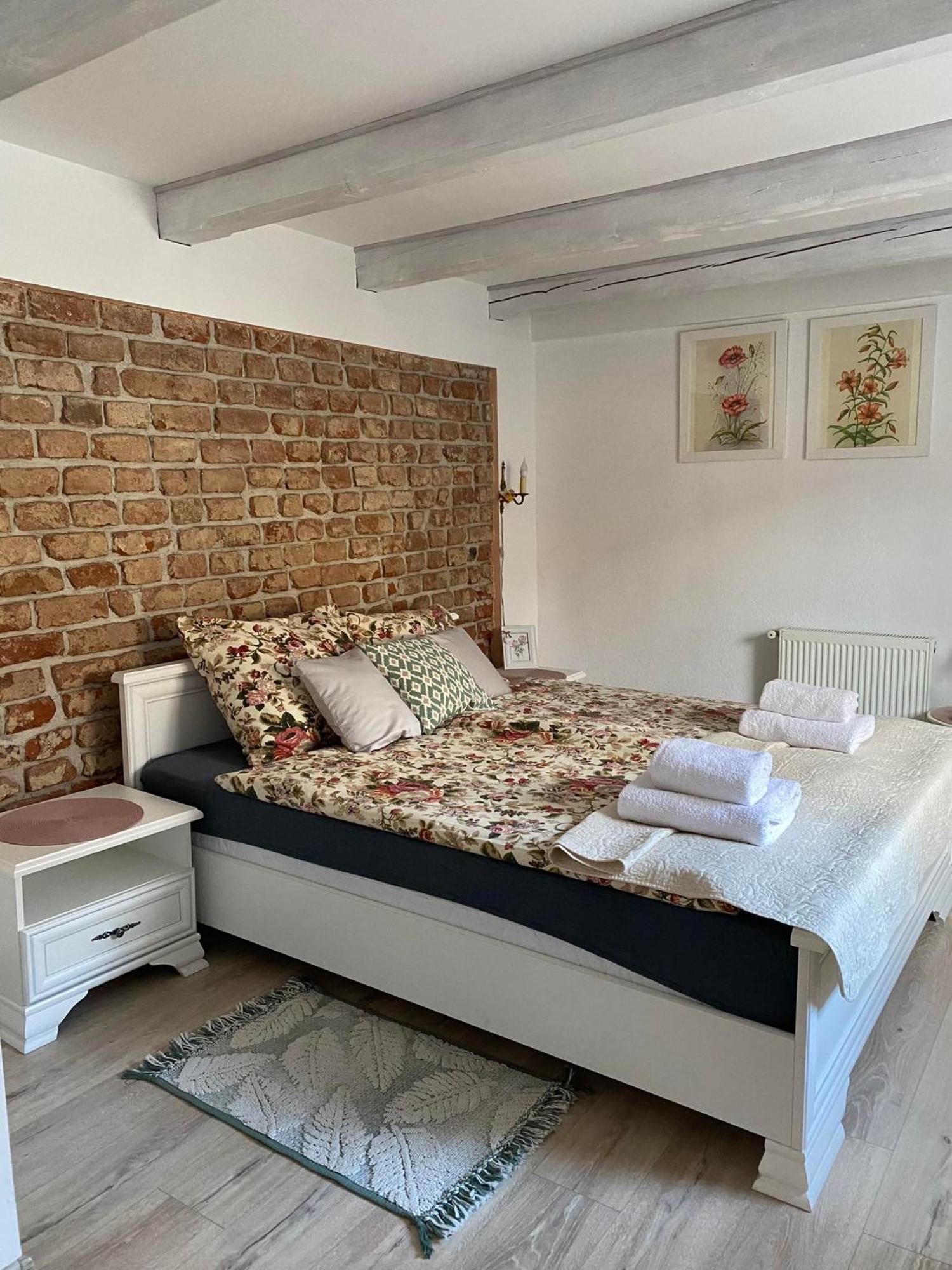 Zielona Roza Villa Wambierzyce Bagian luar foto