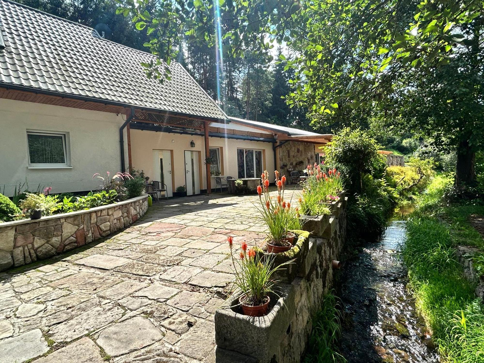 Zielona Roza Villa Wambierzyce Bagian luar foto
