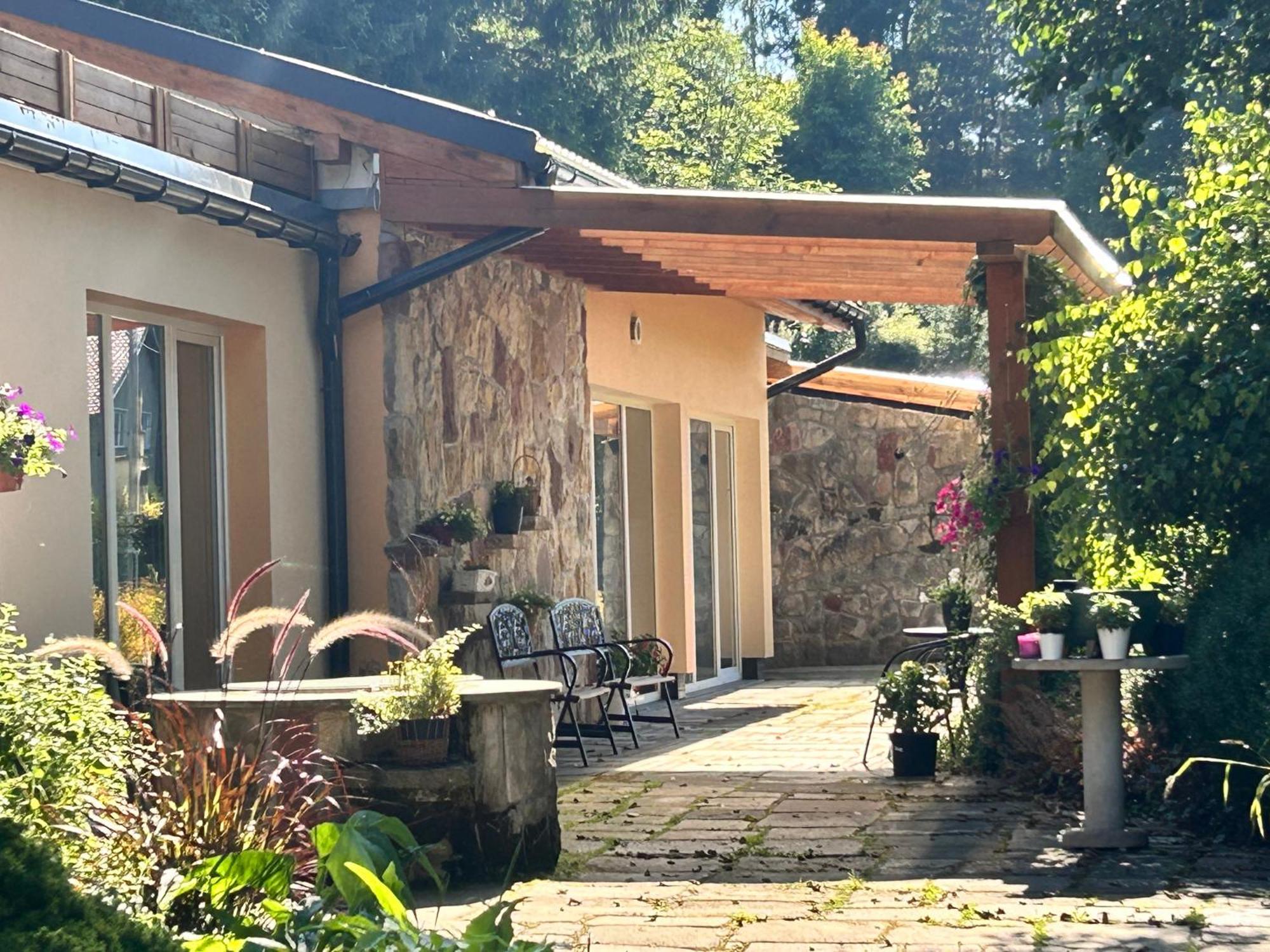 Zielona Roza Villa Wambierzyce Bagian luar foto